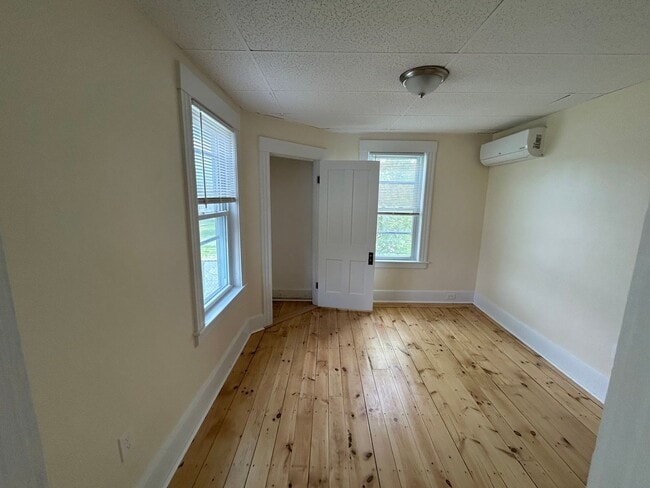 Photo - 20 N Main St Unit 1 Right