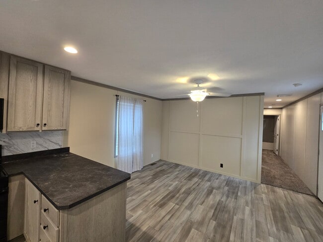 Photo - 3541 Wayside Terrace