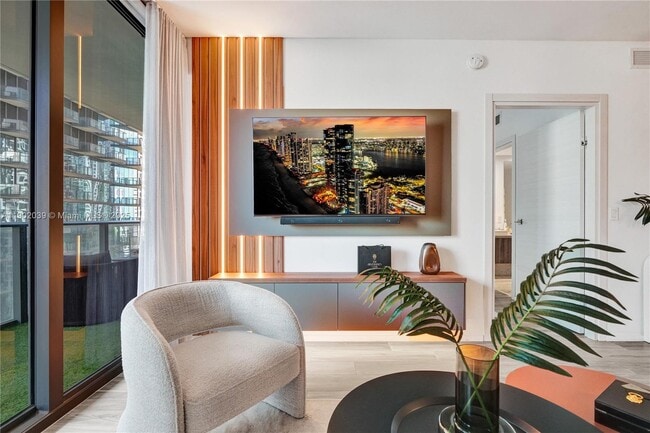 Building Photo - 801 S Miami Ave Unit 2107