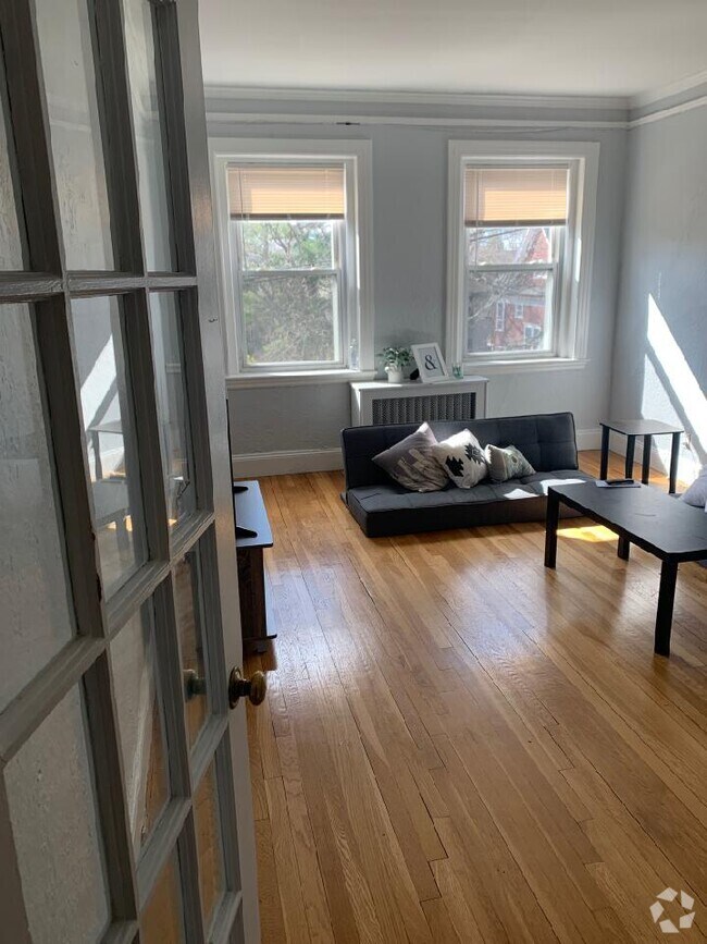 Building Photo - 57 Manchester Rd Unit 6 Rental