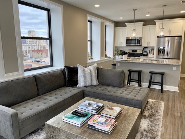 Photo - 108 Washington N Ave Unit 802