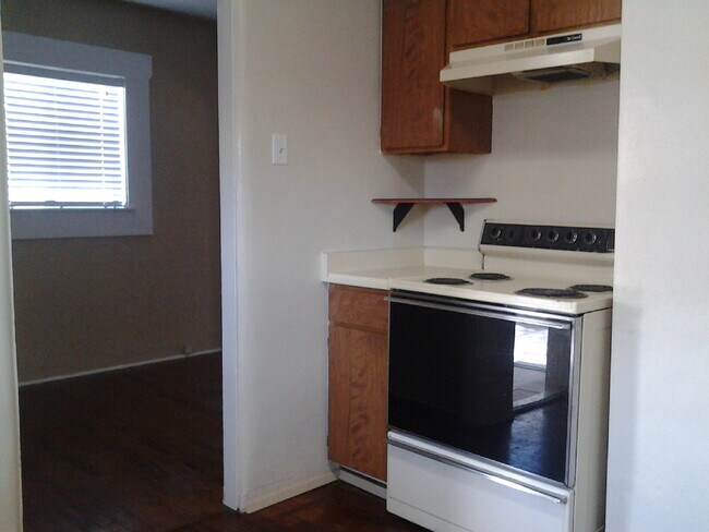 Photo - Cute 2 BR 1 BA Home in Midtown!