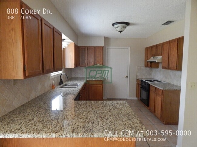 Photo - 808 Corey Dr