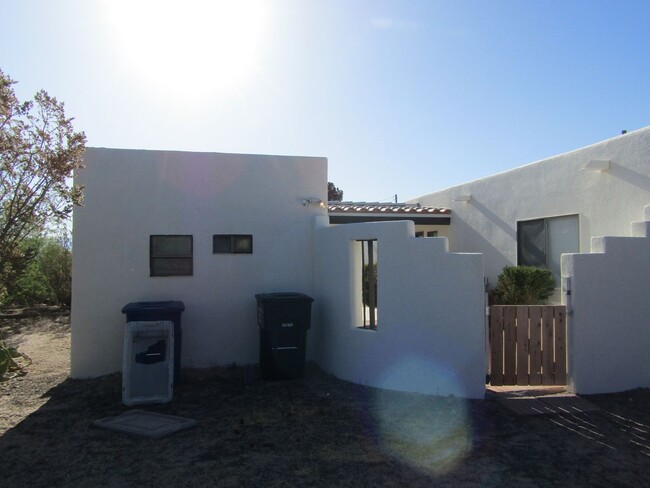 Nice 3 Bedroom Home - Nice 3 Bedroom Home