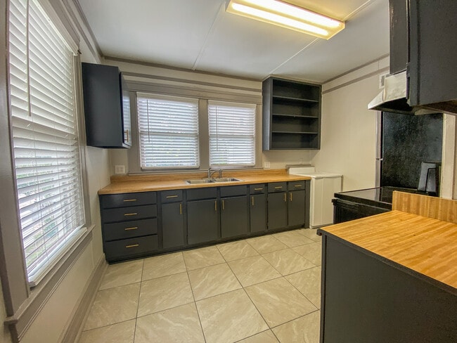 Photo - 1012 Love Ave Unit 4