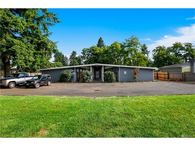 Building Photo - Spanaway 1bdr 1bath w/ off street park & short distance to Spanaway Lake