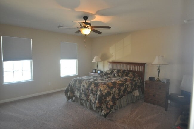 Photo - 142 Vineland Pkwy Dr