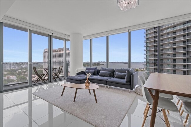 Building Photo - 650 NE 32nd St Unit 1808 Rental