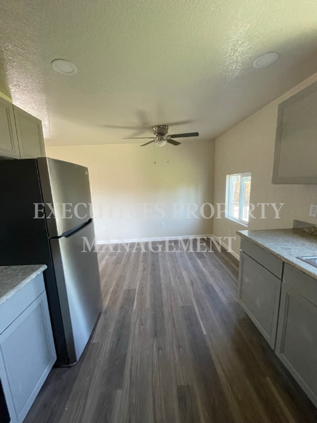 Photo - 1690 Stretch Rd