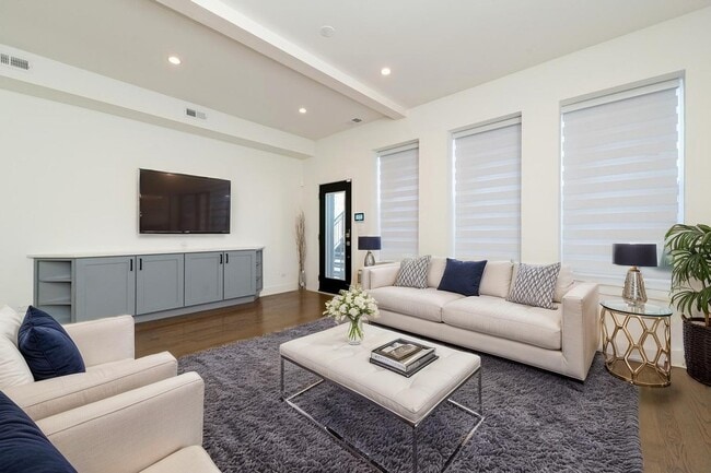 Photo - 4559 S Michigan Ave Unit 3S