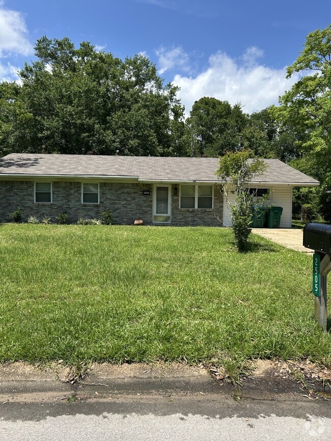 Building Photo - 2505 Fortson St Rental