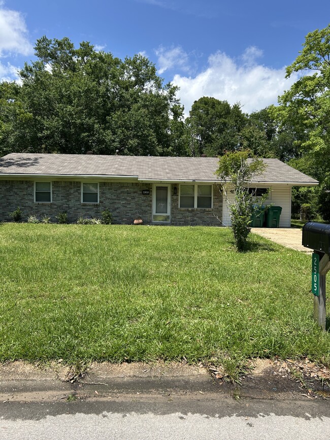 Photo - 2505 Fortson St House
