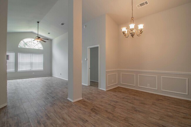437 Hillside Dr