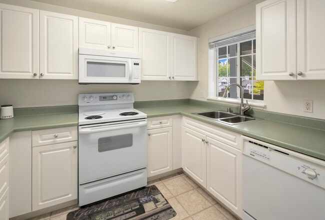 Photo - 23321 Cedar Way Unidad #J302