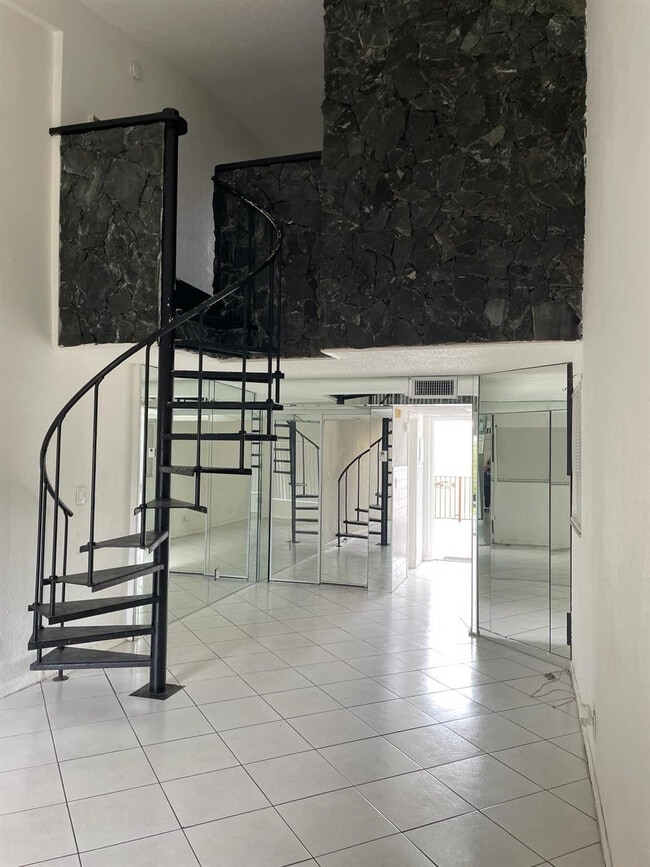 Photo - 4121 NW 26th St Unit T20