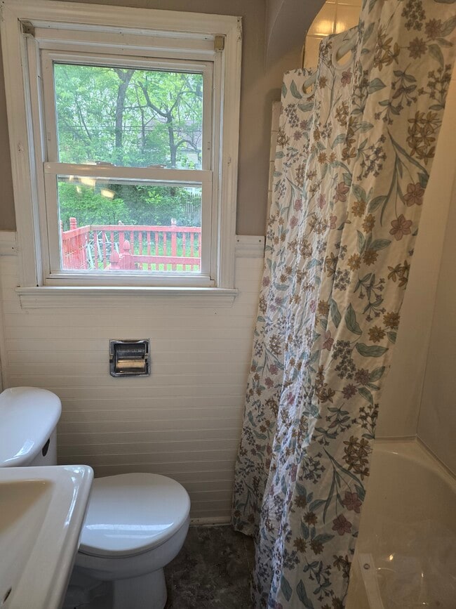Photo - 601 S Hawkins Ave