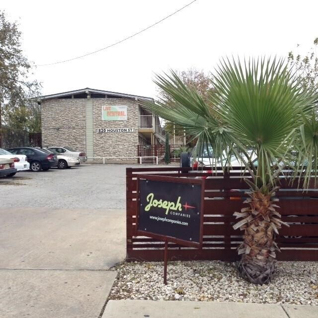 Photo - 820 Houston St