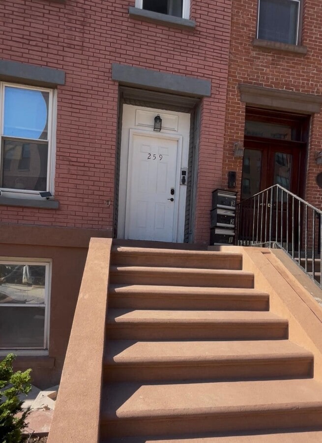 Photo - 259 Grove St