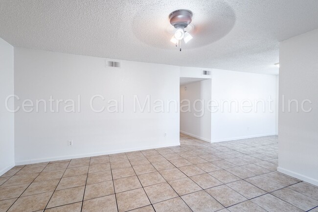 Photo - 3308 Loyalton Ave Unit B