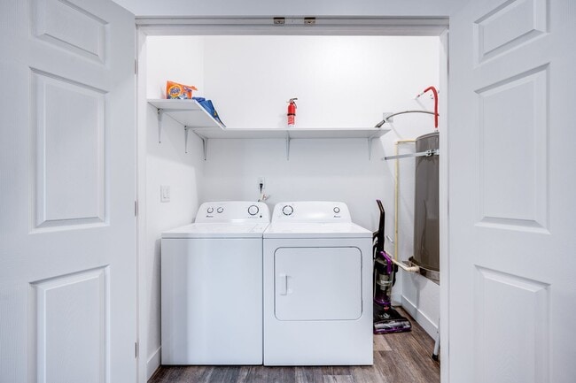 Building Photo - Windermere LWS Unit Suite 103 Rental