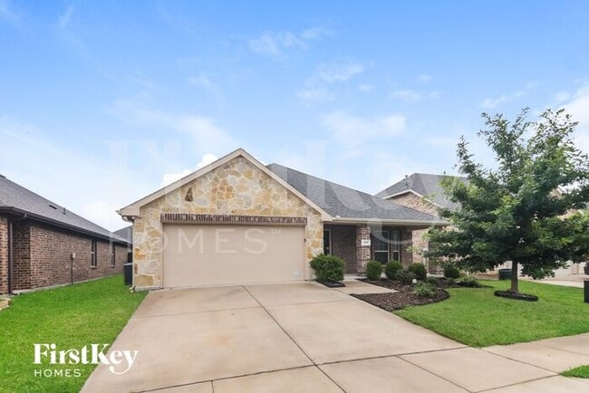 Photo - 573 Jamestown Ln