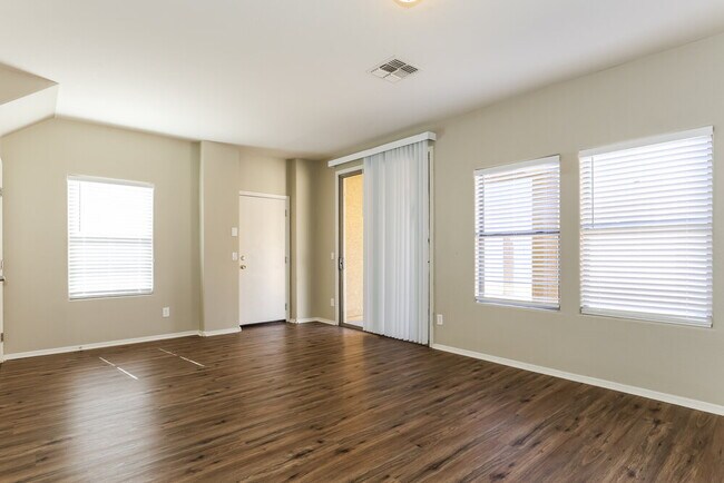 Photo - 8550 N 63rd Dr