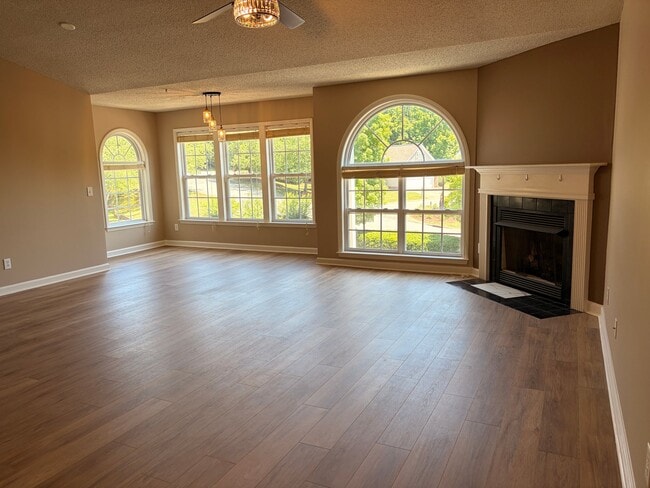 Building Photo - 631 Mill Pond Ct