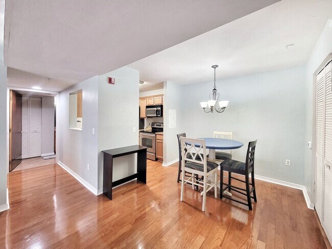 Photo - Campus Edge #802