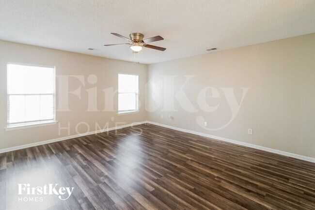 Photo - 102 Kilpatrick Ct