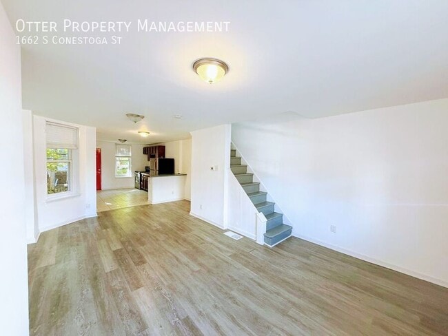 Photo - 1662 S Conestoga St