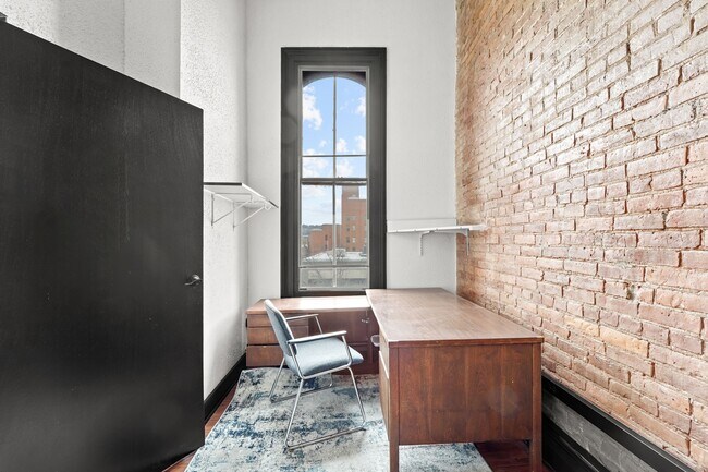 Photo - 136 Court St Unidad 3