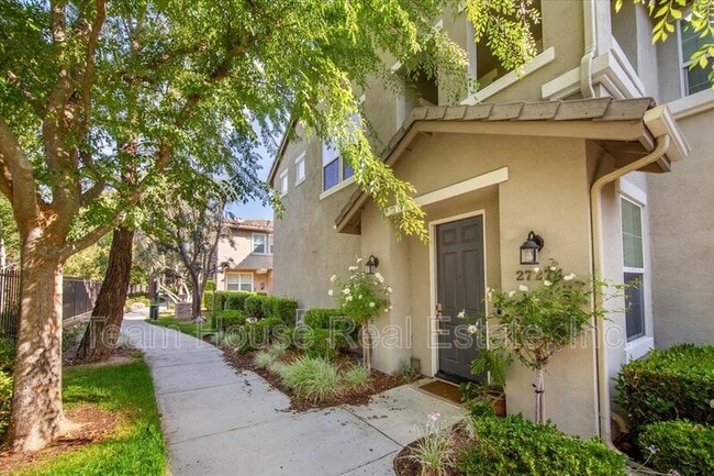 Building Photo - 27274 Arbor Pl