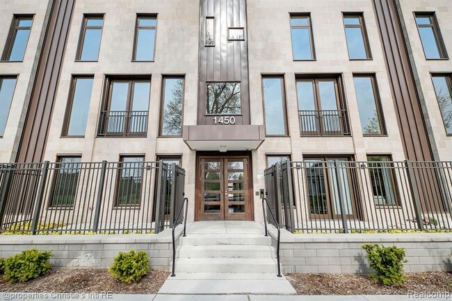 Building Photo - 1454 Townsend St Unit 26