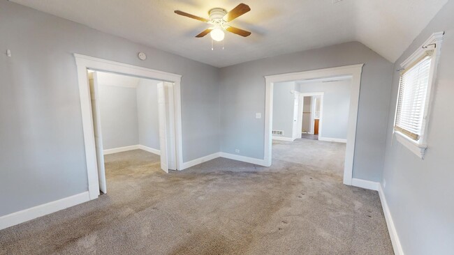 Photo - 3590 W 47th St Apartamento Unidad 3590 W 47th Upper