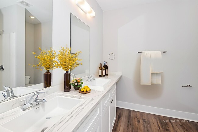 Photo - 1005 Autumns Wood Cir E