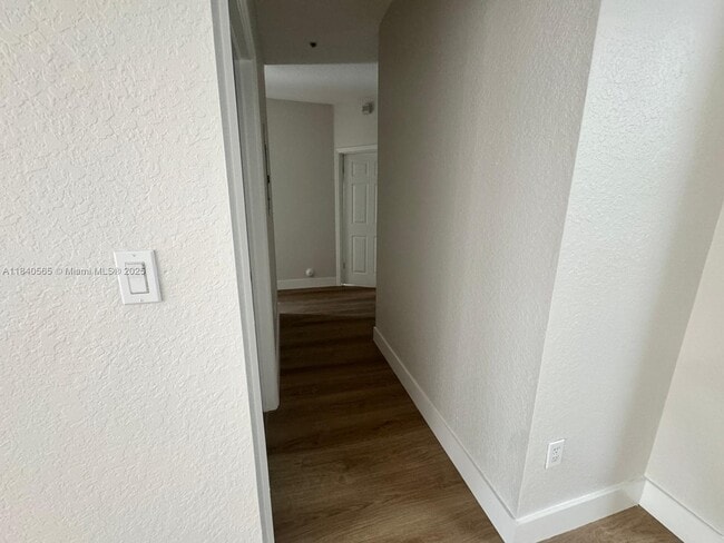 Photo - 5630 NW 114th Path Unit 106