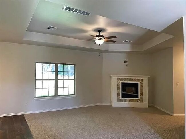 Photo - 221 Mockingbird Rd