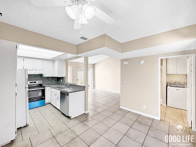 Photo - Great 2B/2BA Townhome in Escondido w/ AC, ...