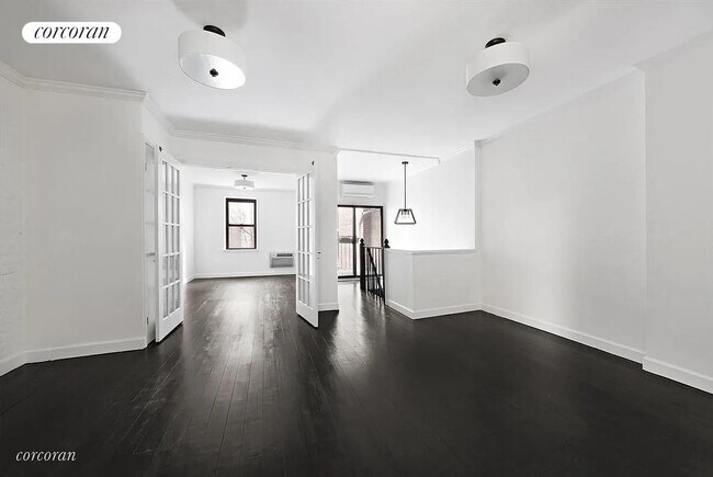 Photo - 131 W 82 St