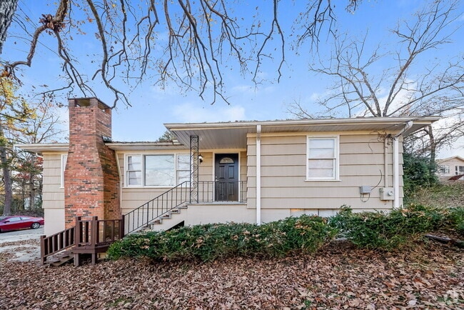 Building Photo - 2568 Forestdale Blvd Rental