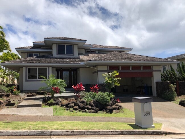 Building Photo - 3/2.5/2 Home - Located in the Beautiful Gated Community at Kahalakua- Endless Views!