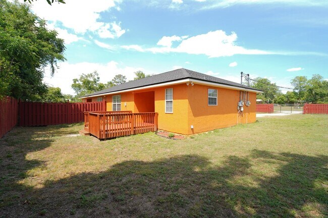 Photo - 3178 N Ridge Rd