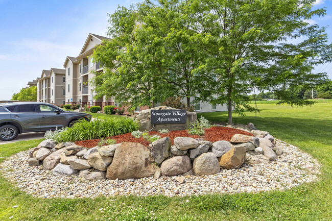 Stonegate Village Apartments - Stonegate Village Apartments