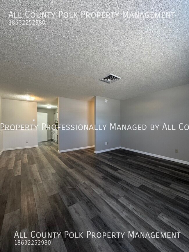 Photo - 422 Ellerbe Way