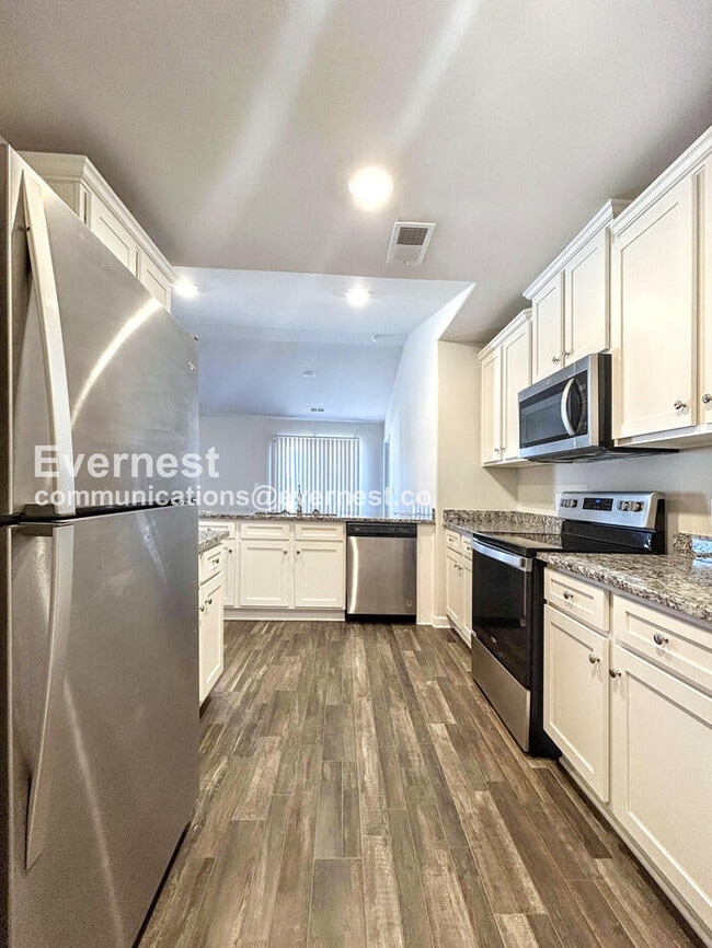 Photo - 550 Belcaro Dr