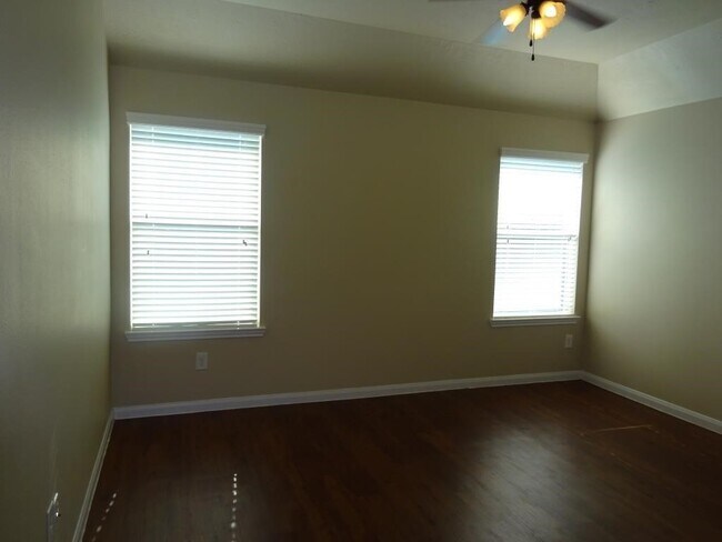 Building Photo - 6034 Brenwood Trails Ln