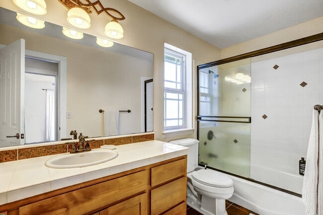 Photo - 612 Chief Kelly Dr