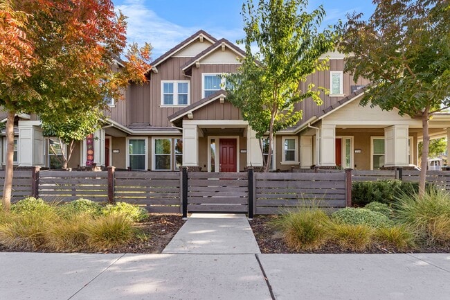 Building Photo - Modern 3 Bedroom 2 Bath Downtown Livermore Rental