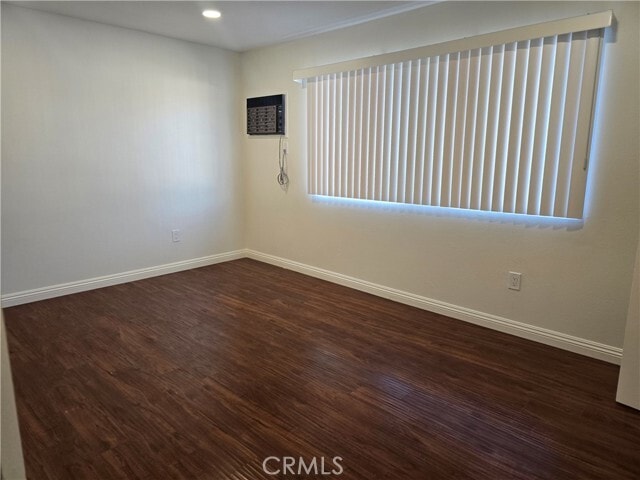 Photo - 160 Greentree Ln