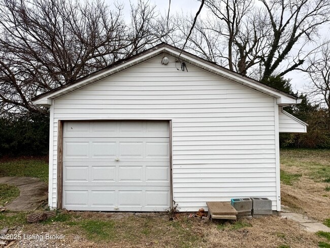 Photo - 1906 Hand Ave